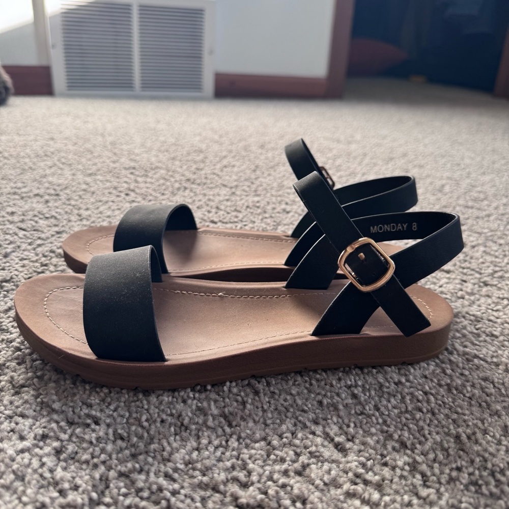 Sandals - Picture 2 of 3